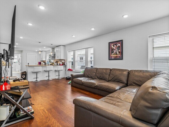 79 Bailey Rd unit 1, Somerville, MA 02145 - photo 3