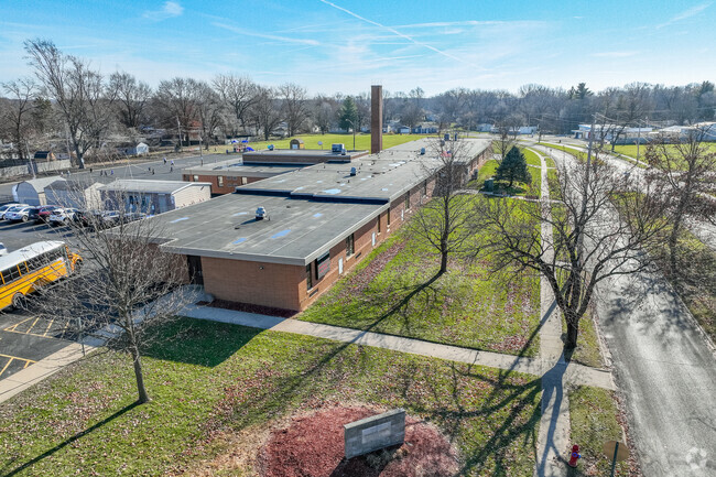 Marquette Elementary School is apart of district 102.