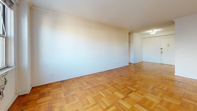 The Blackstone unit 10A, Bronx, NY 10463 - photo 2