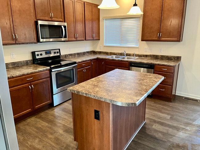 4189 Pheasant Ridge Ct, Batavia, OH 45103 - photo 3