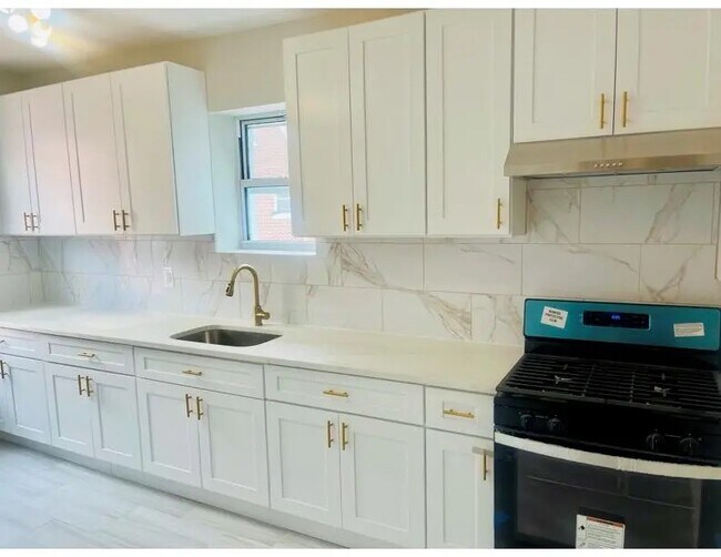 39 E 52nd St unit 2, Brooklyn, NY 11203 - photo 6