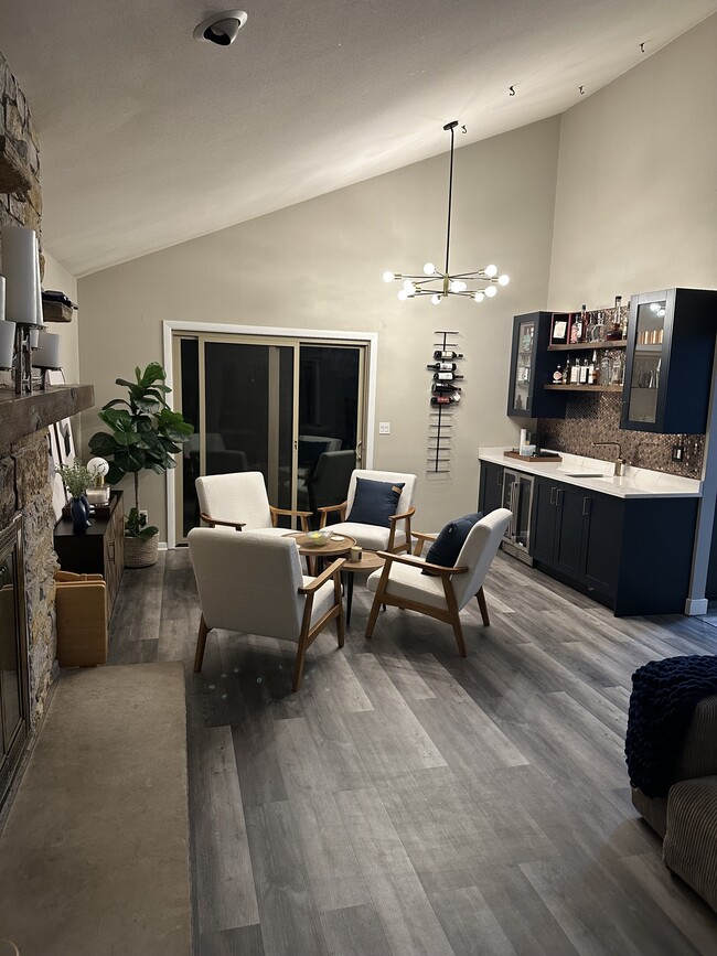 4646 S 124th St, Greenfield, WI 53228 - photo 3