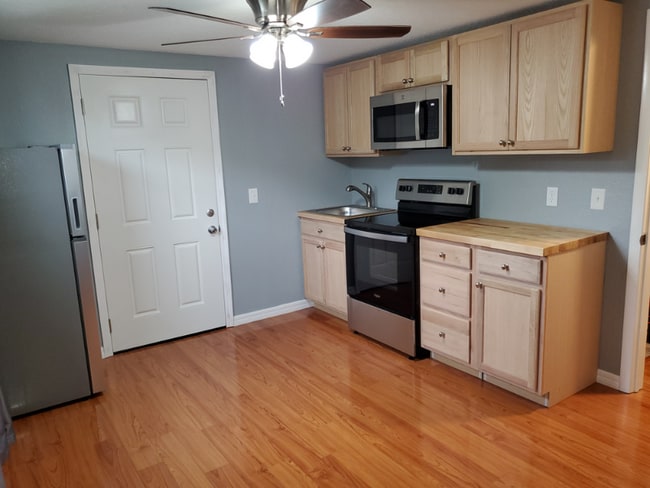 6748 Knightsbridge Dr, New Port Richey, FL 34653 - photo 4