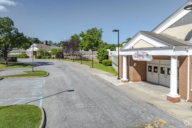 Todd Elementary School is located at 45 Ingham Road in Briarcliff Manor, NY.