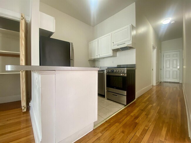 863 Massachusetts Ave unit 56, Cambridge, MA 02139 - photo 2