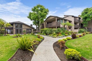 7886 Beachpoint Cir, Huntington Beach, CA 92648