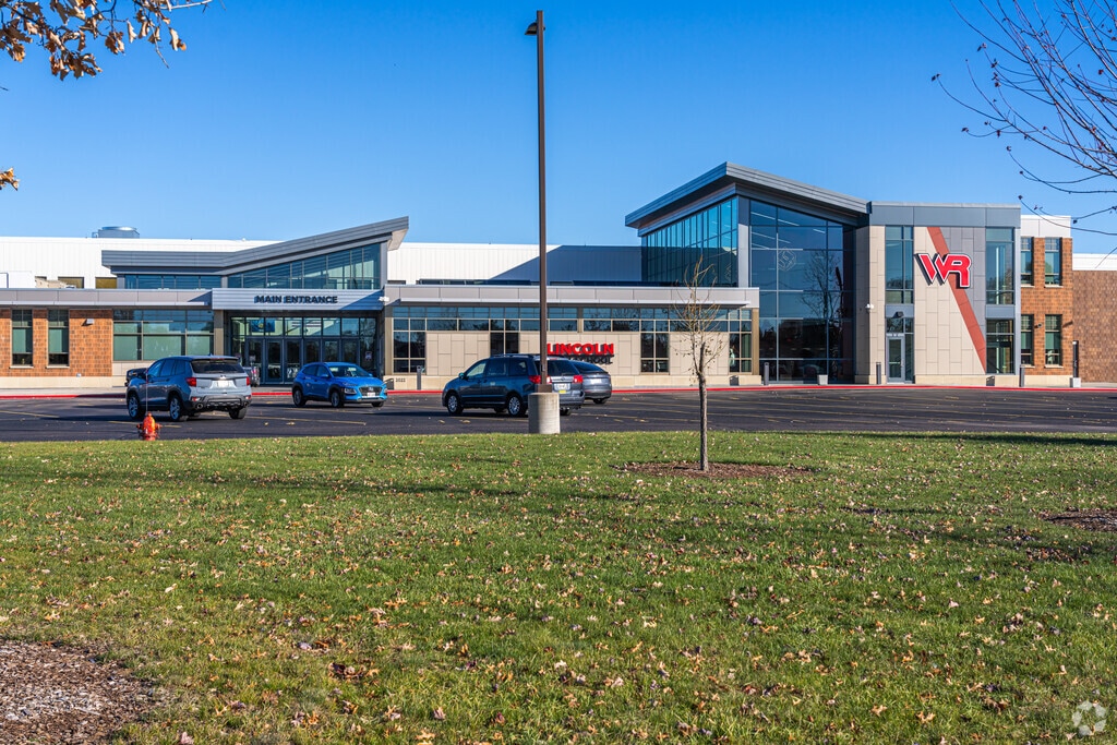 Lincoln High School has excellent academics.