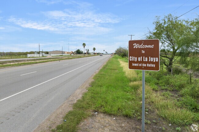 Welcome to the La Joya, jewel of the valley.
