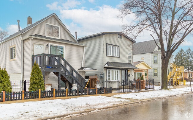Bedford Park has a small number of two-story homes.