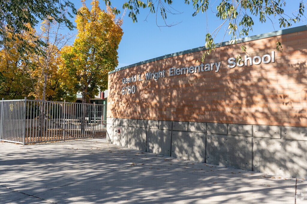Gearld L Wright Elementary School provides education in the neighborhood of 
Hunter.