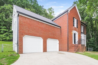 1785 Fairfax Dr, Lithia Springs, GA 30122