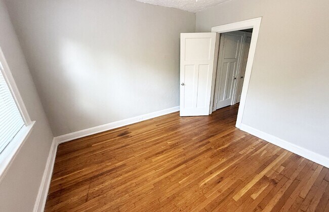 415 Probasco St unit 415-15, Cincinnati, OH 45220 - photo 6