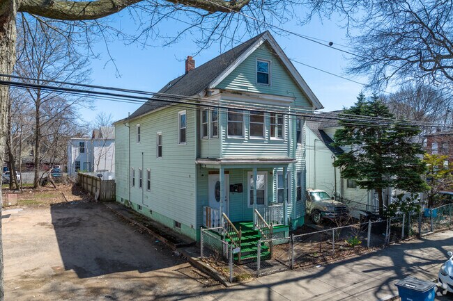Shotgun-style homes dot the landscape of West River.