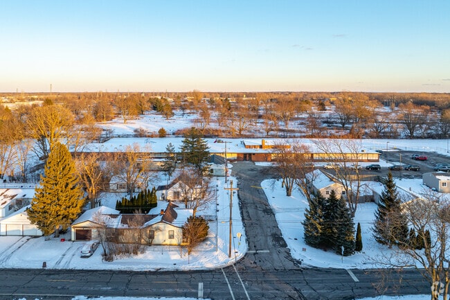 South Bendle Elementary is a neighborhood elementary school in Burton.