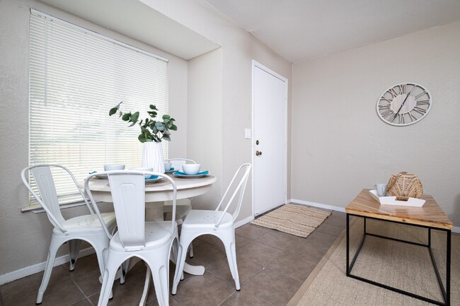 1517 Nogales St unit 1527 B, Sacramento, CA 95838 - photo 5