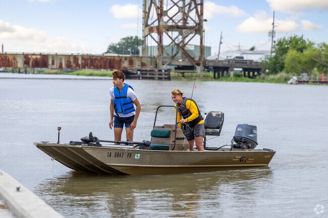 Lockport Bayouside Park is perfect for boating directly in Lockport Heights.