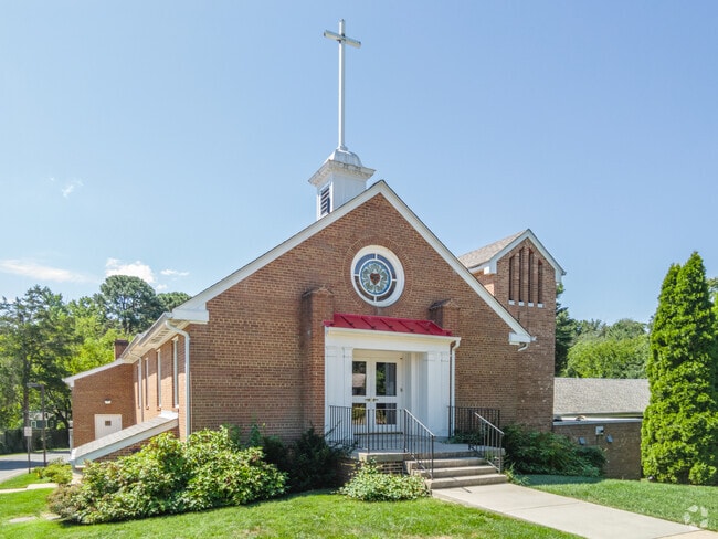 Grace Christian Academy teaches students in grades PK-8 in West Falls Church.
