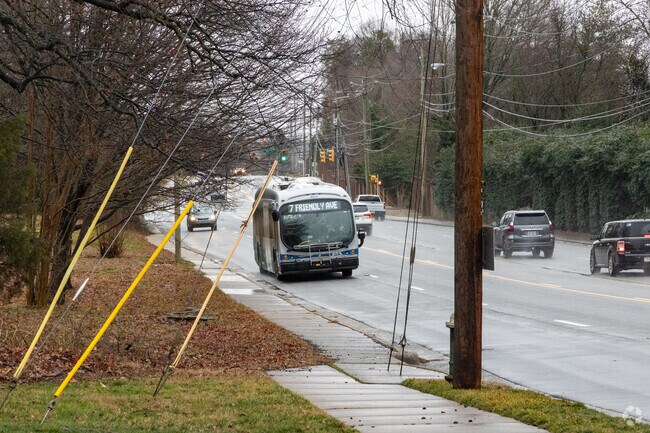 Residents in Hamilton Lakes can use public transportation for their needs in Hamilton Lakes.