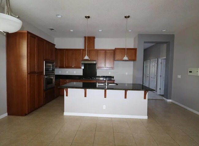 1709 Thomas Ct, Modesto, CA 95355 - photo 2