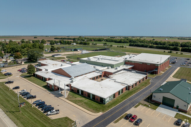 The courses at Meridian Middle School encourage critical thinking and creativity.