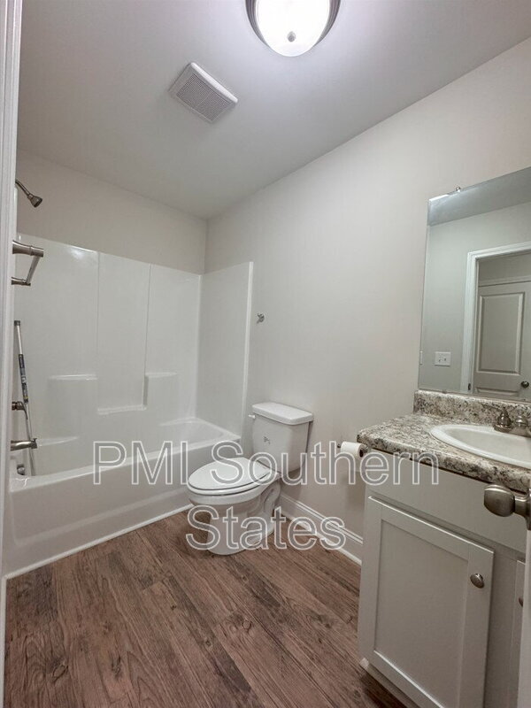 204 Walnut Hill Dr unit B, Easley, SC 29642 - photo 5