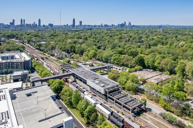 Edgewood / Candler Park MARTA station is on the northern border of the neighborhood.