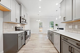 506 Stonewell Ct, Pleasant Garden, NC 27313