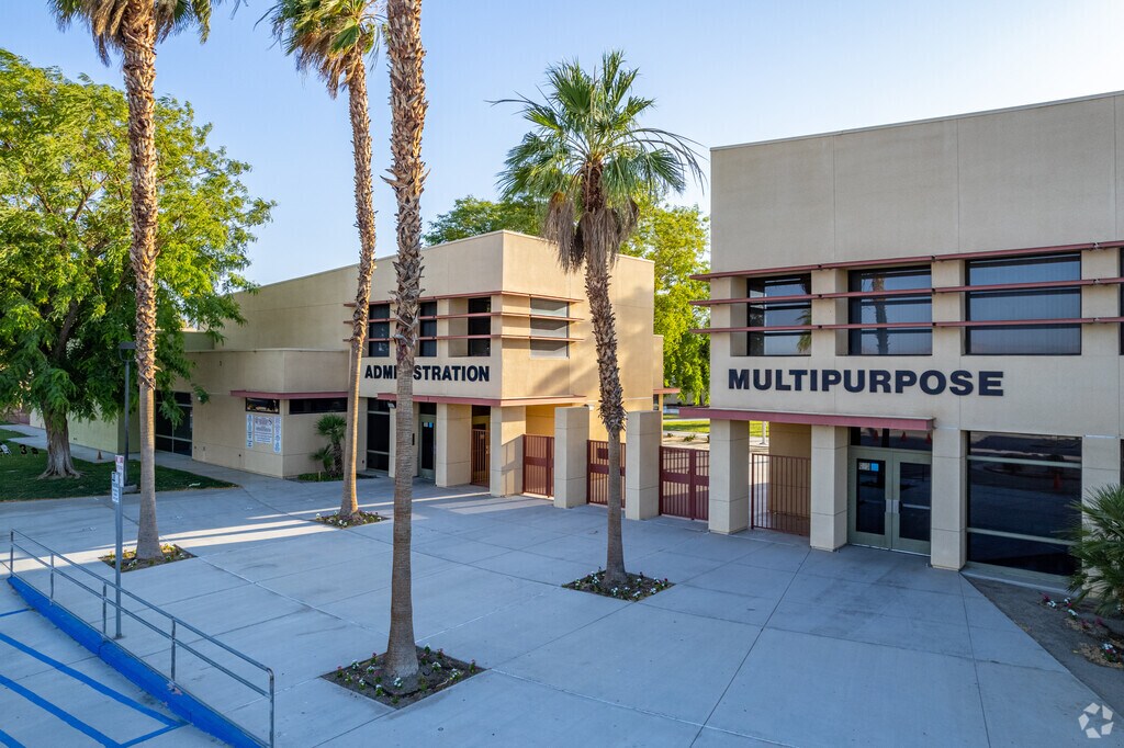 Bring your children to Valle Del Sol Elementary for a great education experience.