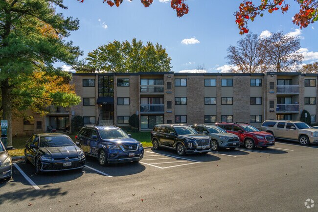 Suitland condos provide a convenient home base close to the Green Line.