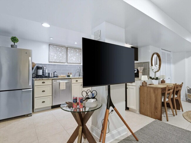 4325 New Hampshire Ave NW unit ID1327621P, Washington, DC 20011 - photo 2