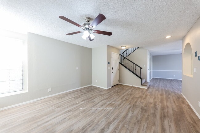 3614 E Utopia Rd, Phoenix, AZ 85050 - photo 5