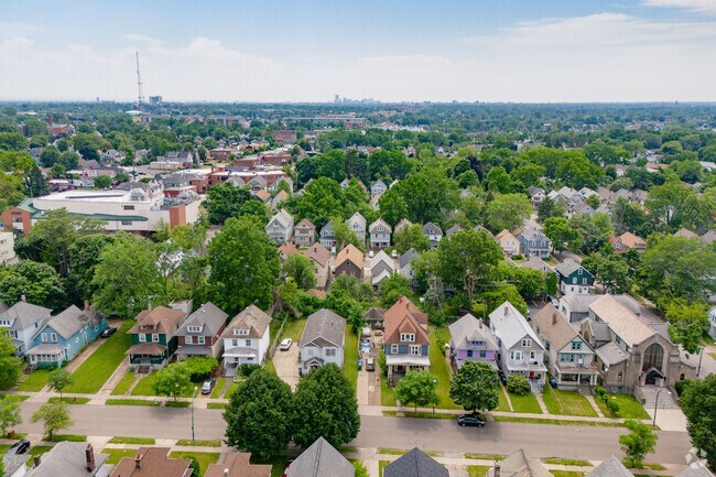 Almost 80 percent of Kenilworth residents own their home.