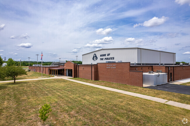 Pleasant Hope Middle School athletics include volleyball, cheer and cross country.