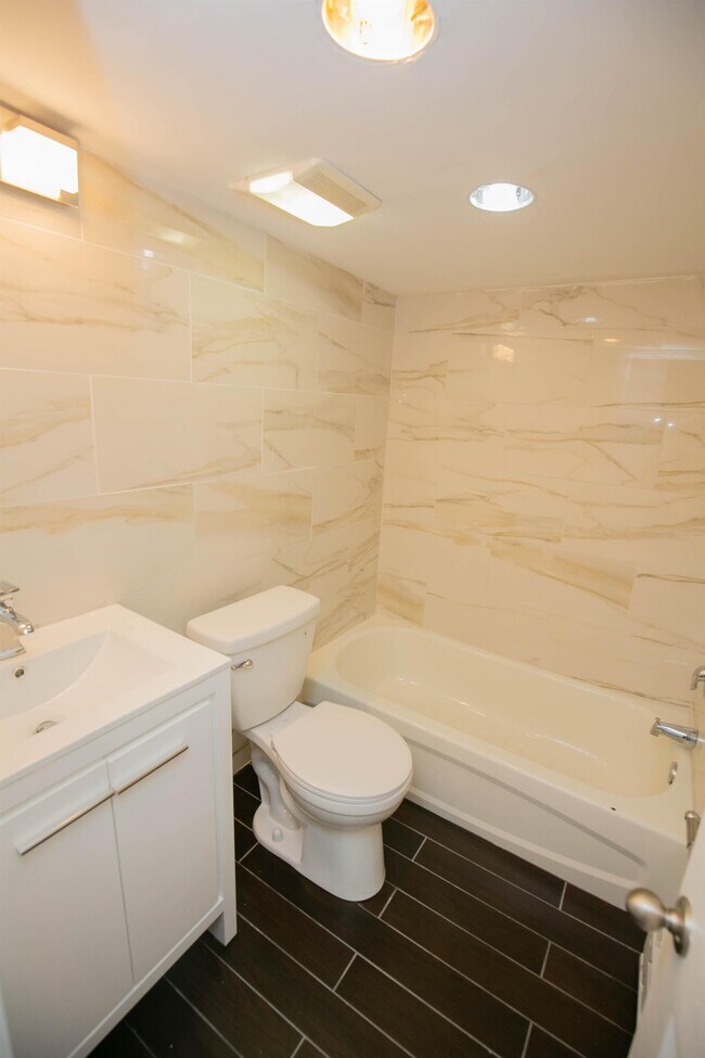 927 Pine St unit 103, Philadelphia, PA 19107 - photo 5