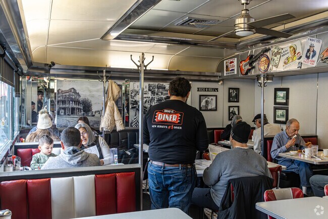 Broad St. Diner in Keyport is a welcoming spot for family breakfasts and weekend brunch.