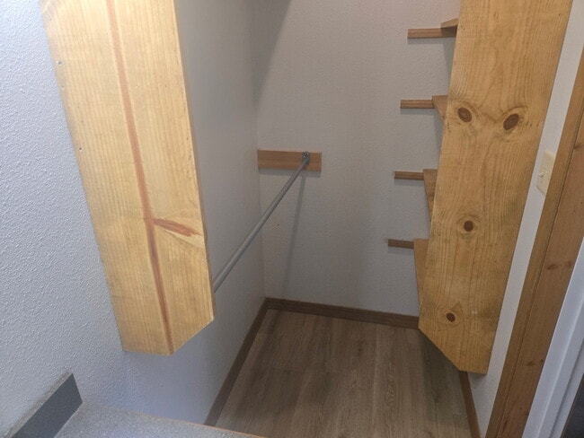 closet in 1/2 bath