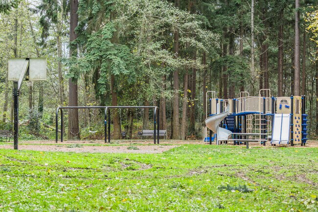 The playground at Lake Grove Park offers good options for kids in Mirror Lake.