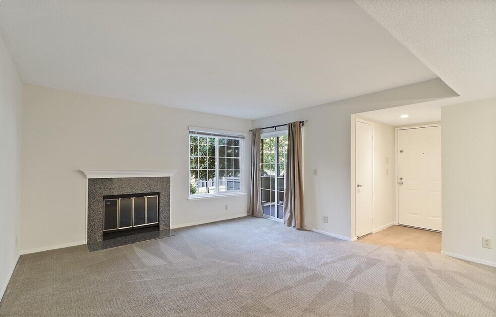 520 Canyon Oaks Dr unit A, Oakland, CA 94605 - photo 1