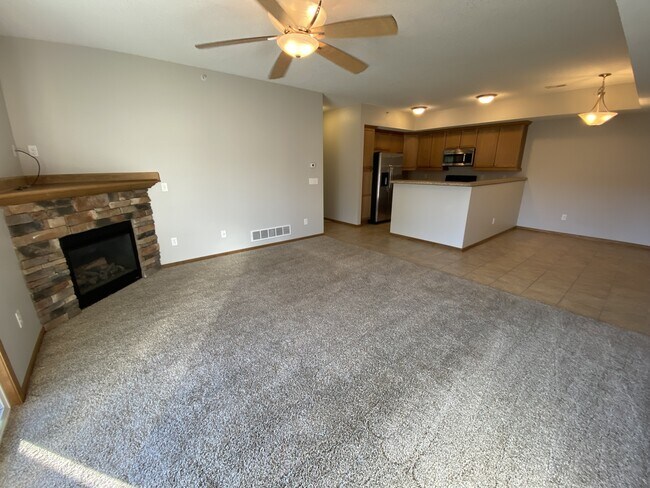 2000 Meadow Ct unit 509, Des Moines, IA 50320 - photo 7