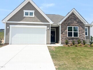 67 Furley St, Sanford, NC 27330