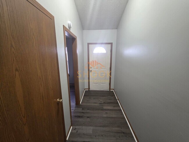 2221 Bridgewater Cir unit 2221 Bridgewater Cir, Lafayette, IN 47909 - photo 2