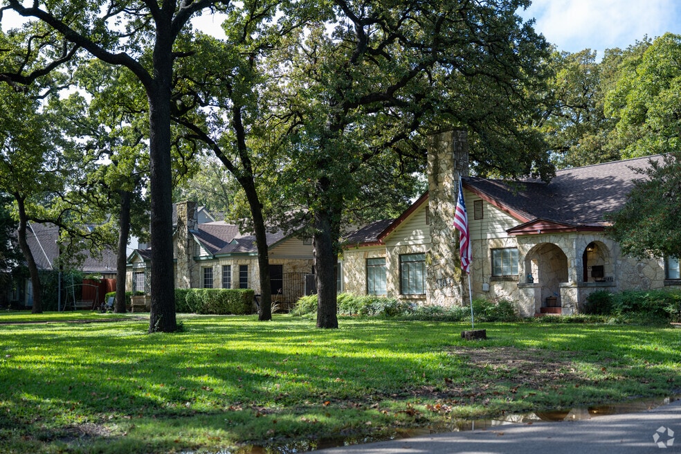 North Austin Heights