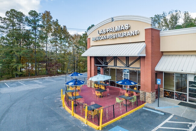 Las Palmas near Sutallee serves authentic Mexican dishes in a casual setting.