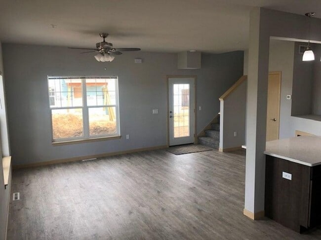 6058 Driscoll Dr, Madison, WI 53718 - photo 4