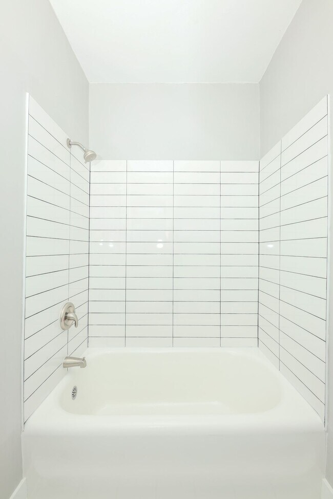 Renovated Units Blocks From The Lake and Downtown Evanston!, Evanston, IL 60202 - photo 7