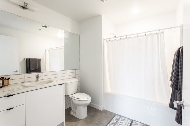 The Celine, Portland, OR 97210 - photo 4