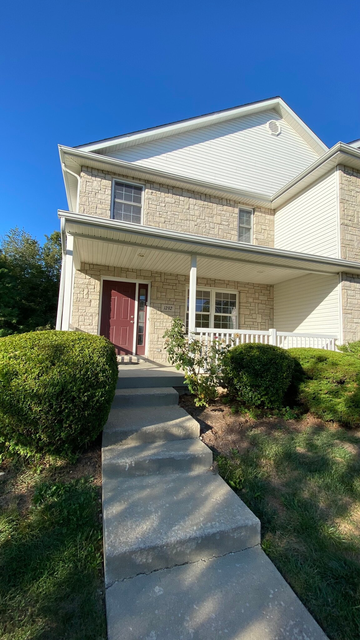 Front porch/ entrance