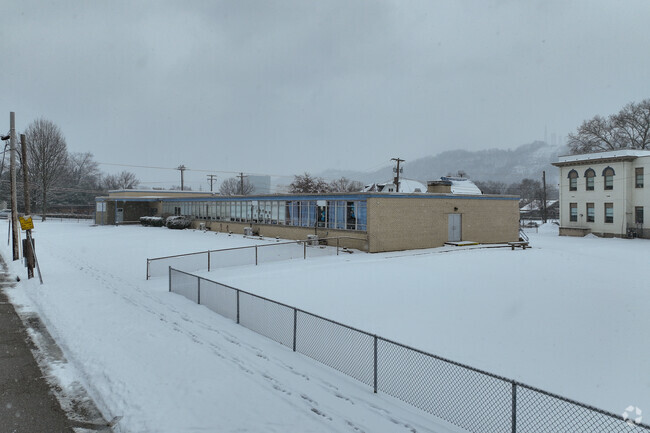 Cheswick Christian Academy has a student-teacher ratio of 7 to 1.