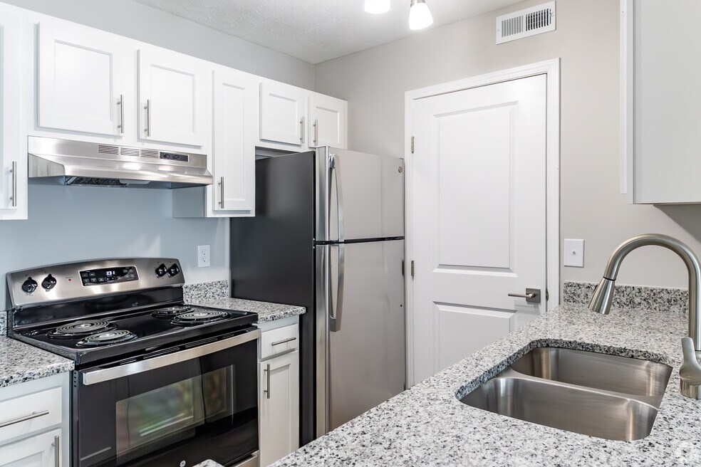 Emerald Lakes, Powell, OH 43065 - photo 1