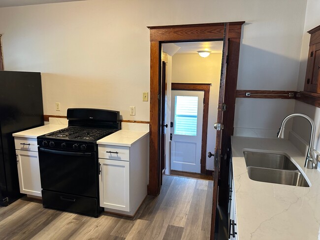 511 Niagara Ave unit 511, Sheboygan, WI 53081 - photo 5